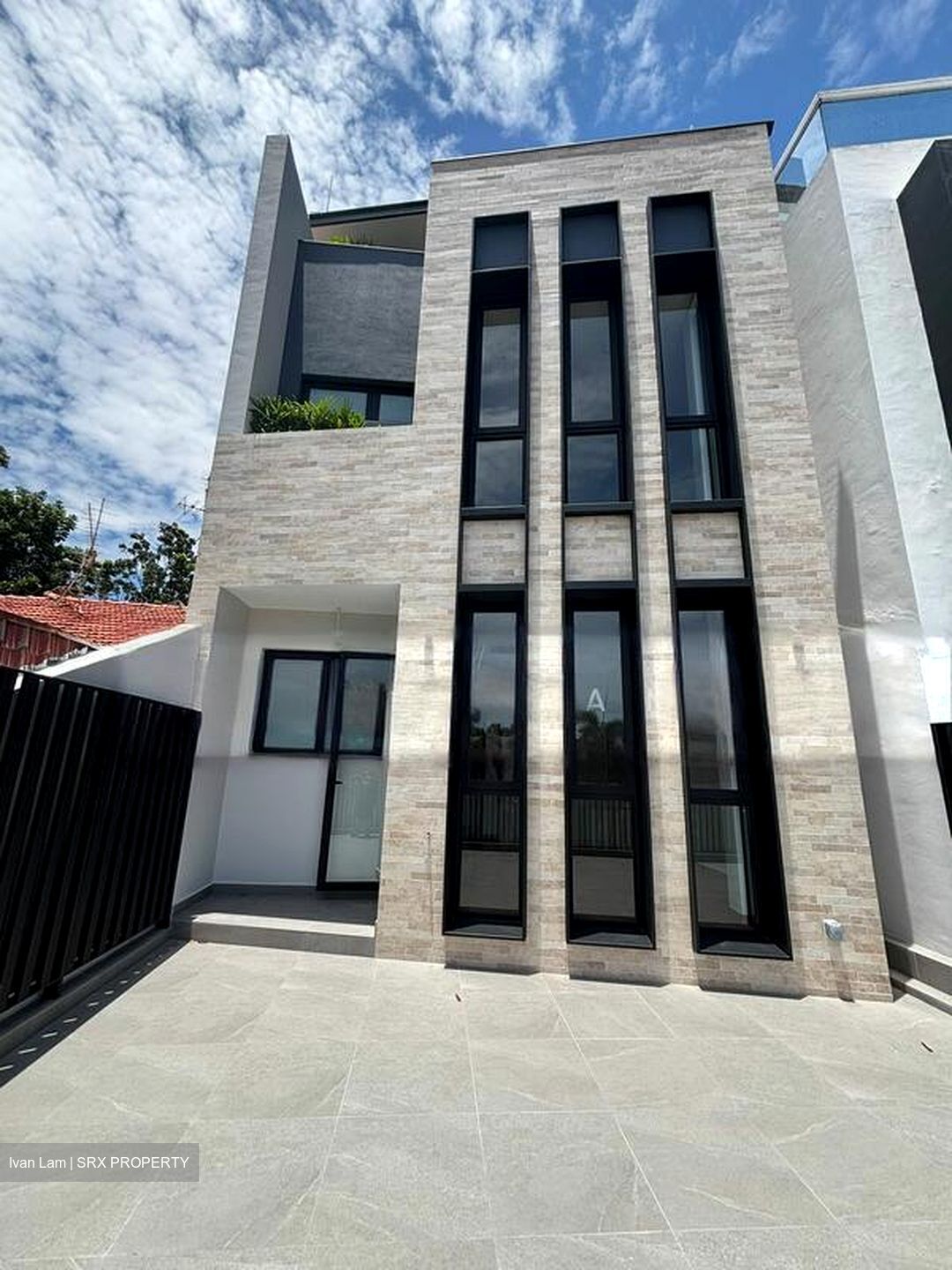 Lorong H Telok Kurau (D15), Terrace #504071951